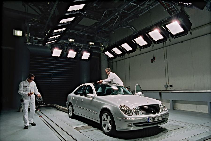  Mercedes-Benz E-Class 2002 года  (фото 271 из 448)